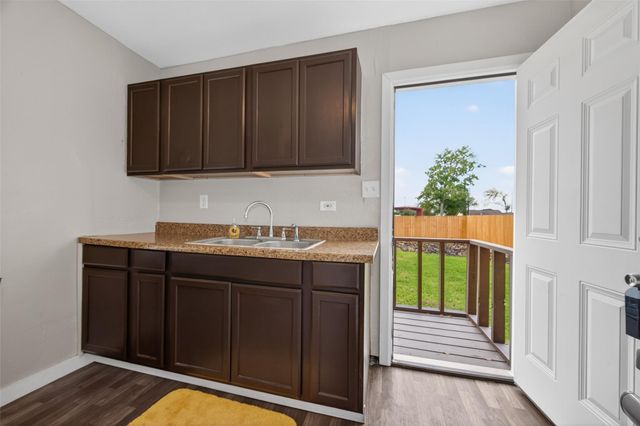 709 Center Street, Richmond, TX 77469