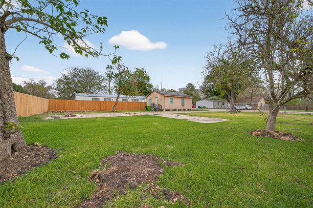 709 Center Street, Richmond, TX 77469