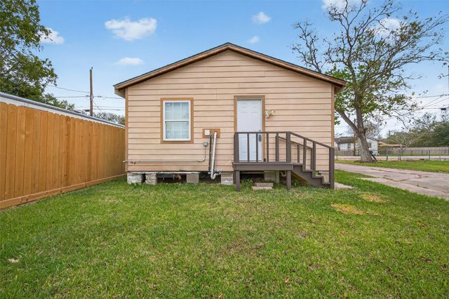 709 Center Street, Richmond, TX 77469