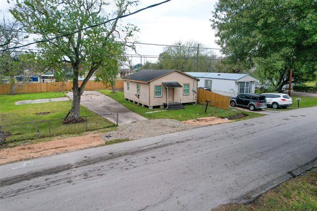 709 Center Street, Richmond, TX 77469