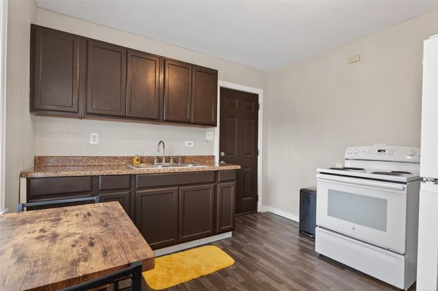 709 Center Street, Richmond, TX 77469