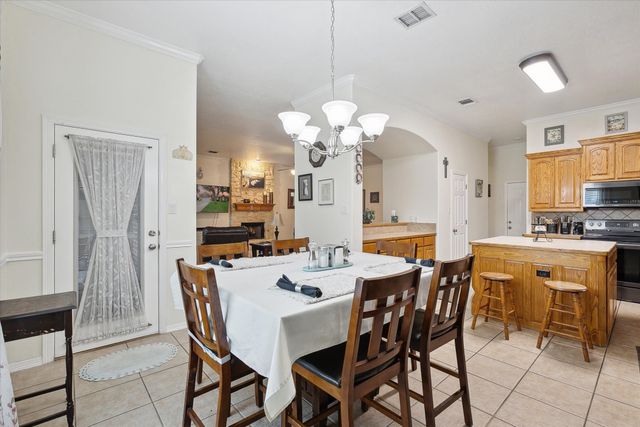 568 Willowview Drive, Saginaw, TX 76179