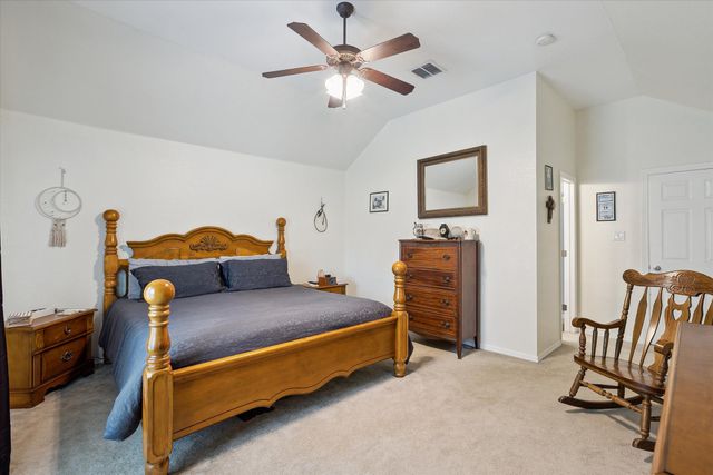568 Willowview Drive, Saginaw, TX 76179