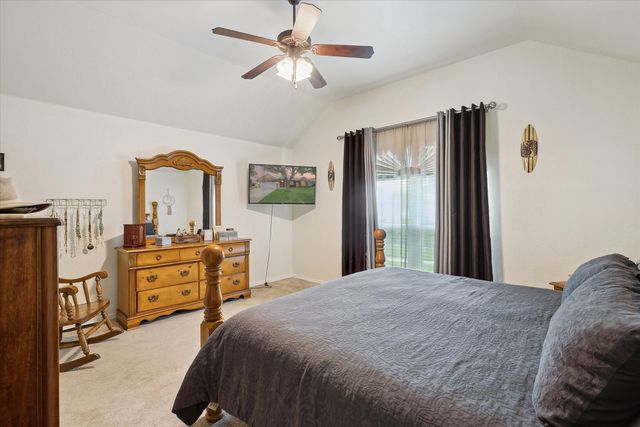 568 Willowview Drive, Saginaw, TX 76179