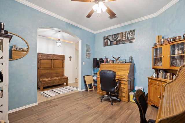 568 Willowview Drive, Saginaw, TX 76179