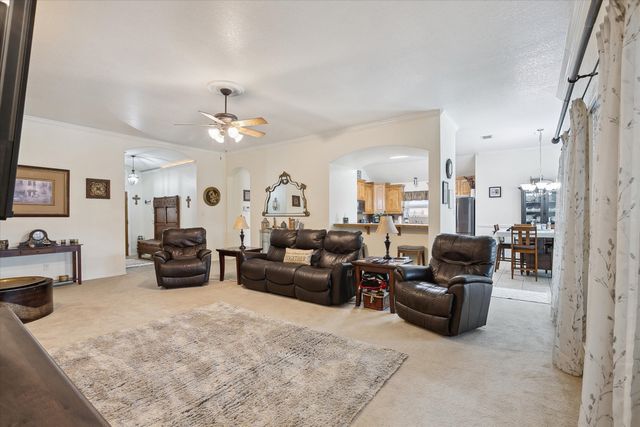 568 Willowview Drive, Saginaw, TX 76179