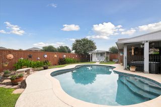 568 Willowview Drive, Saginaw, TX 76179