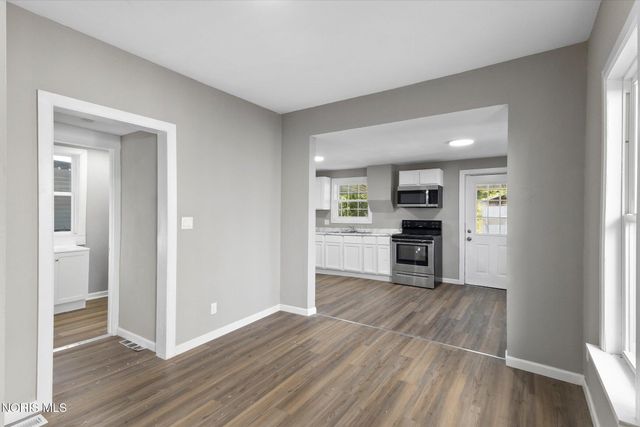 1204 Navarre Avenue, Toledo, OH 43605