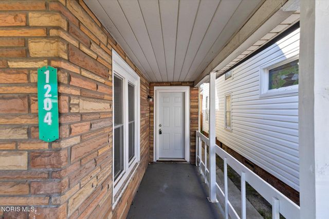 1204 Navarre Avenue, Toledo, OH 43605