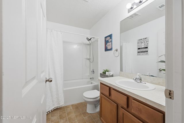 131 N TWIN MAPLE Road, St. Augustine, FL 32084