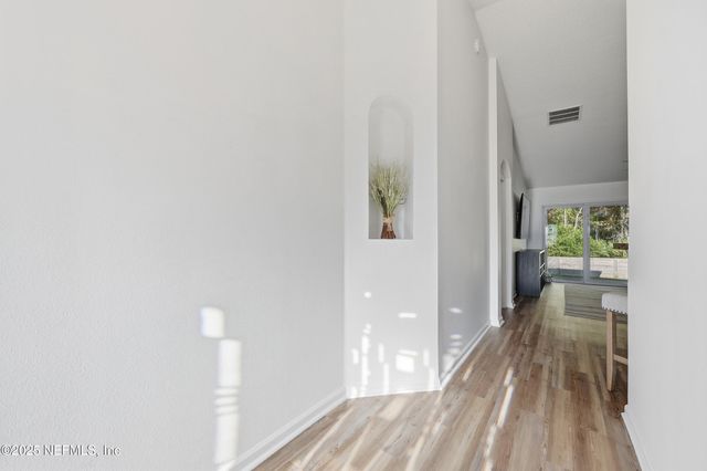 131 N TWIN MAPLE Road, St. Augustine, FL 32084