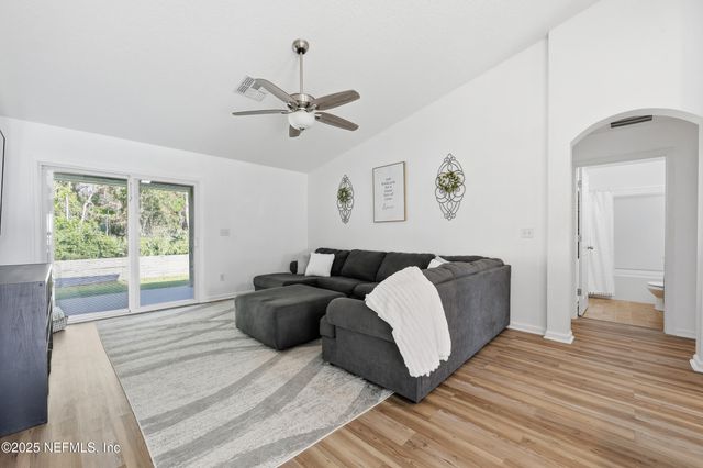 131 N TWIN MAPLE Road, St. Augustine, FL 32084