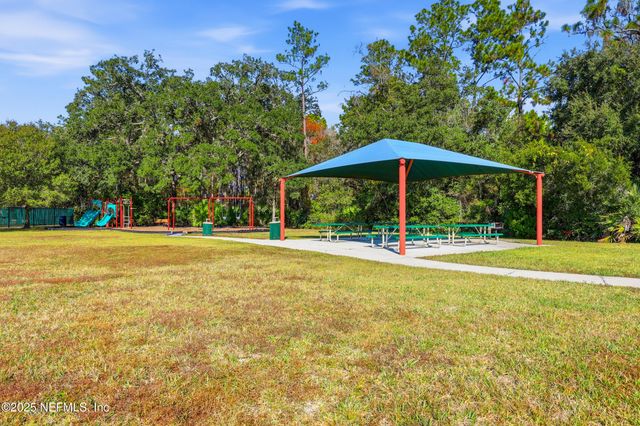 131 N TWIN MAPLE Road, St. Augustine, FL 32084