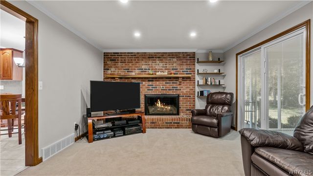 55 Tanglewood Drive West, Orchard Park, NY 14127
