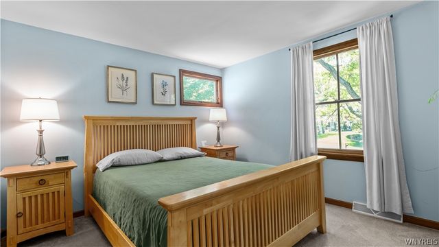 55 Tanglewood Drive West, Orchard Park, NY 14127