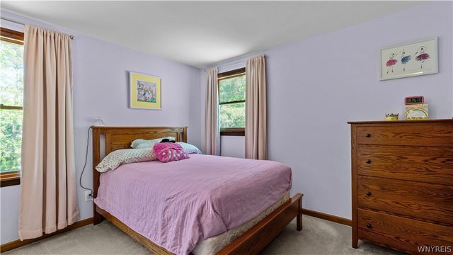 55 Tanglewood Drive West, Orchard Park, NY 14127