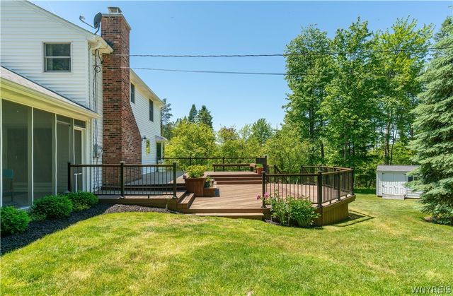 55 Tanglewood Drive West, Orchard Park, NY 14127