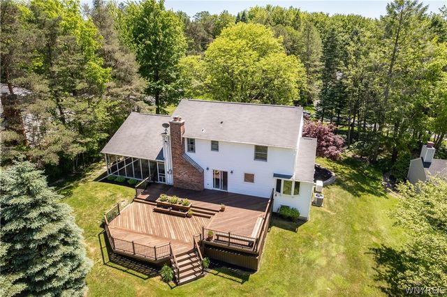 55 Tanglewood Drive West, Orchard Park, NY 14127