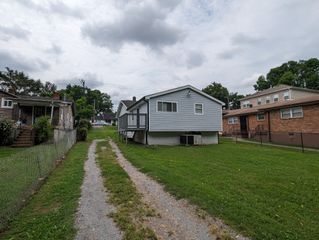 2222 Morena St # B, Nashville, TN 37208