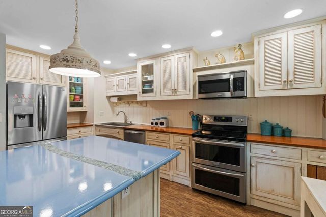 3060 Balearic Drive SE, Marietta, GA 30067