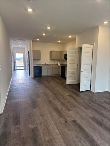 2807A N Denver Street, Siloam Springs, AR 72761