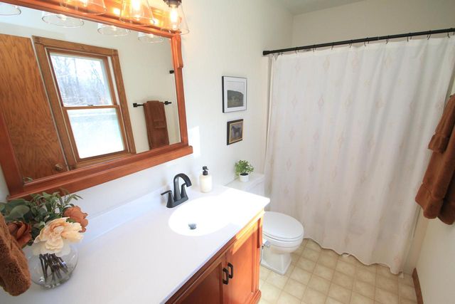 N67W30777 Swallow LANE, Hartland, WI 53029