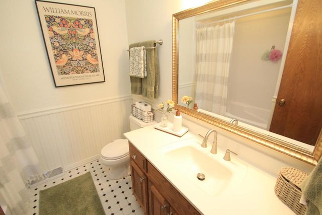 N67W30777 Swallow LANE, Hartland, WI 53029