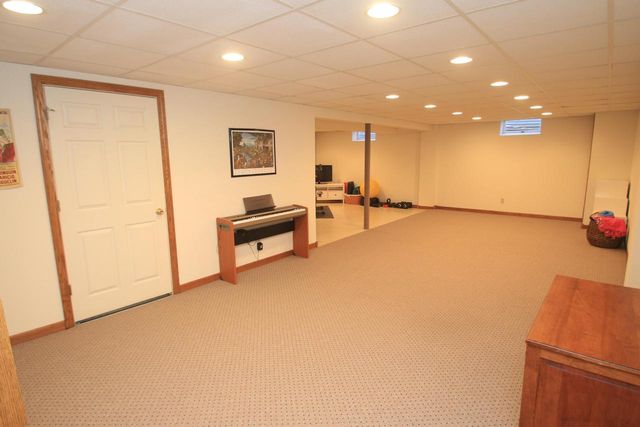 N67W30777 Swallow LANE, Hartland, WI 53029