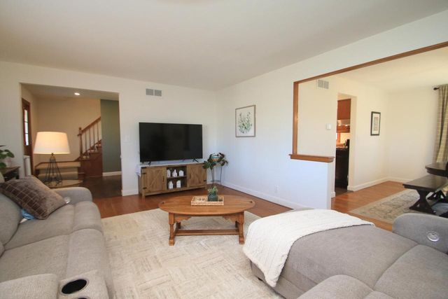 N67W30777 Swallow LANE, Hartland, WI 53029