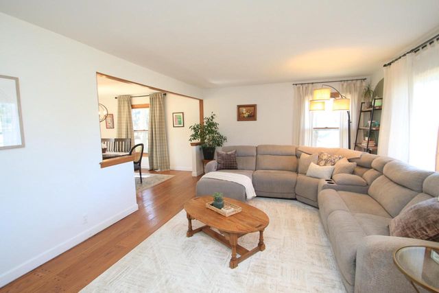 N67W30777 Swallow LANE, Hartland, WI 53029