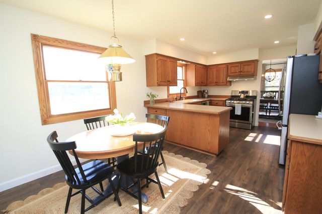 N67W30777 Swallow LANE, Hartland, WI 53029