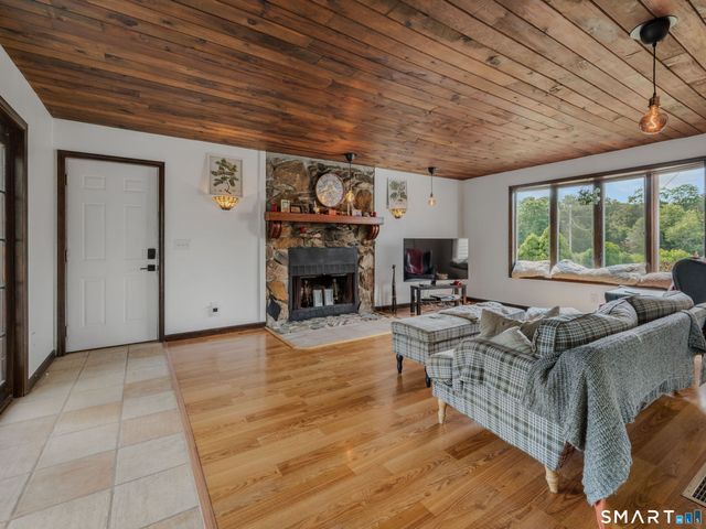 70 Stepstone Hill Road, Guilford, CT 06437