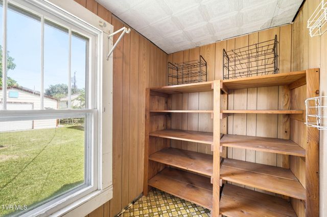 220 North Reece Avenue, Mountain City, TN 37683