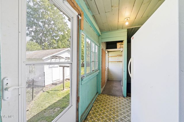 220 North Reece Avenue, Mountain City, TN 37683