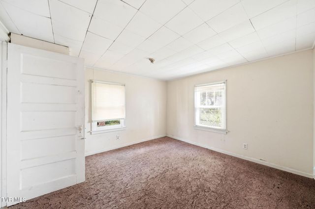 220 North Reece Avenue, Mountain City, TN 37683
