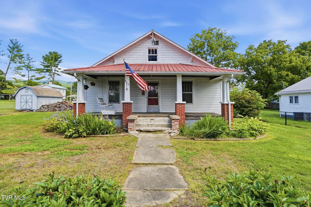 220 North Reece Avenue, Mountain City, TN 37683