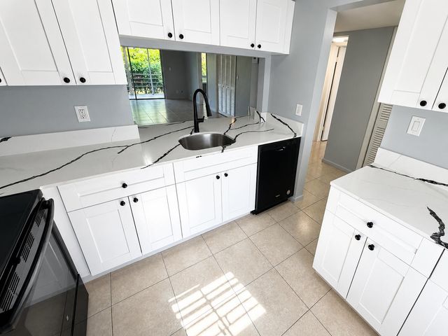 4321 NW 9th Avenue 204, Deerfield Beach, FL 33064