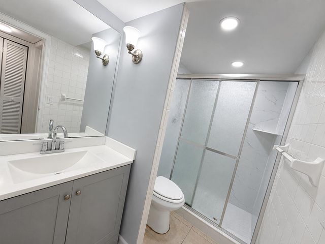 4321 NW 9th Avenue 204, Deerfield Beach, FL 33064