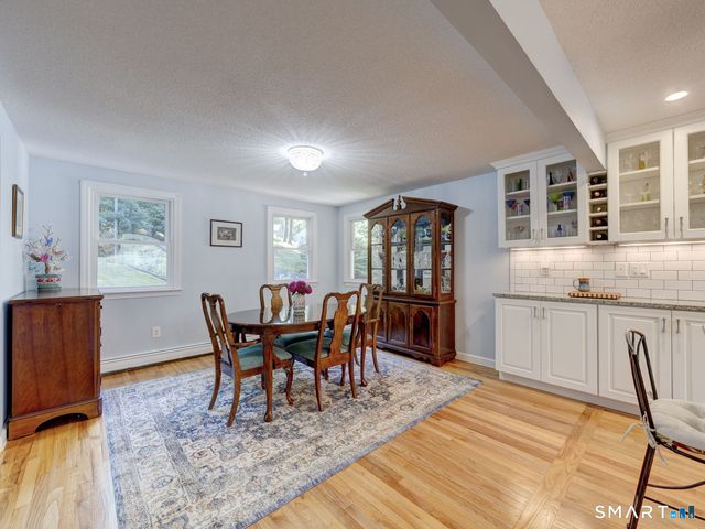 199 Grindle Brook Road, Glastonbury, CT 06073