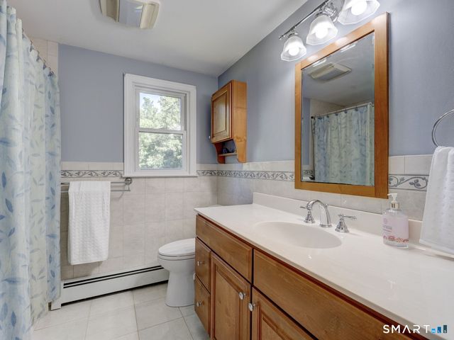 199 Grindle Brook Road, Glastonbury, CT 06073