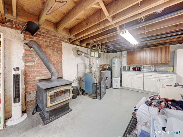 199 Grindle Brook Road, Glastonbury, CT 06073
