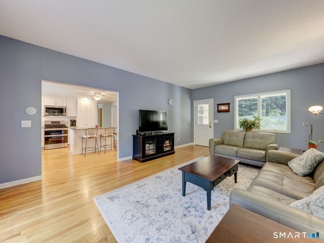 199 Grindle Brook Road, Glastonbury, CT 06073
