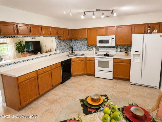 124 Madison Avenue, Cape Canaveral, FL 32920