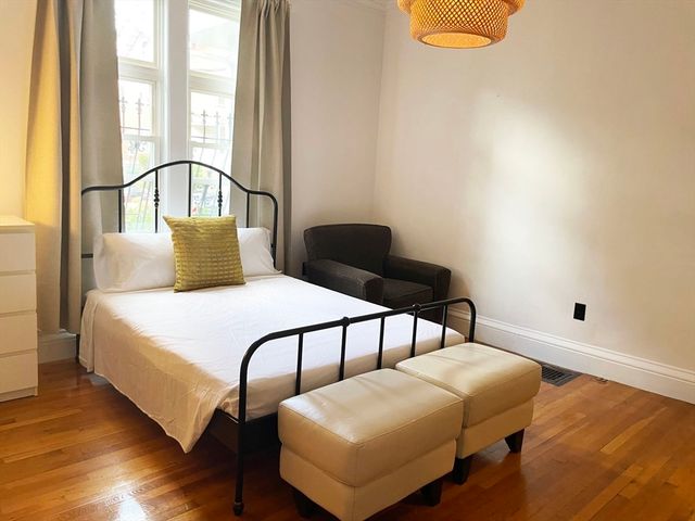 26 Clifford St 1, Boston, MA 02119