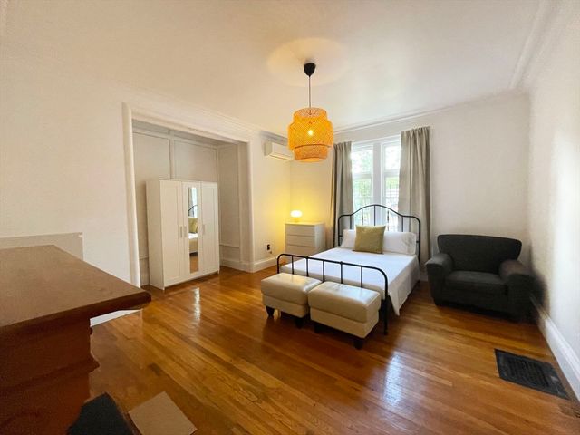 26 Clifford St 1, Boston, MA 02119