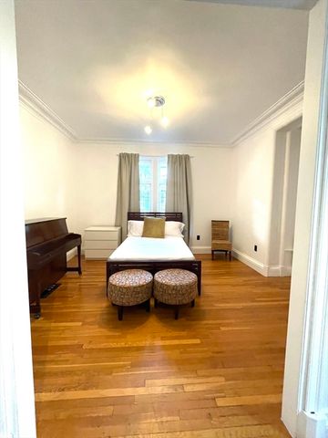 26 Clifford St 1, Boston, MA 02119