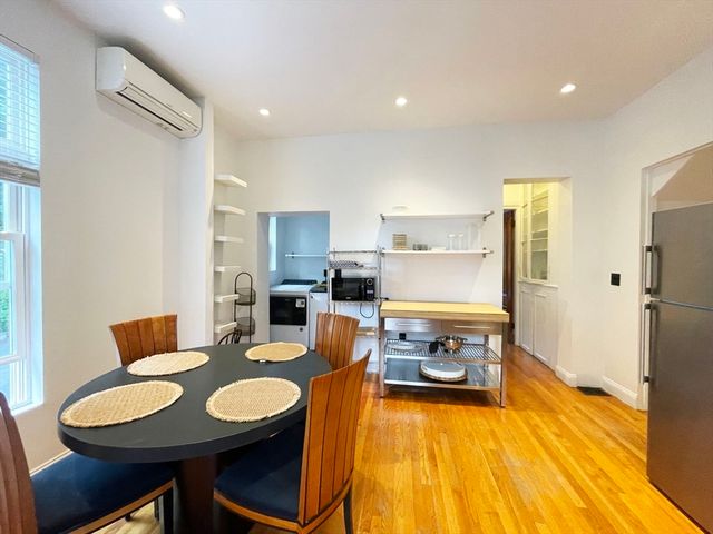 26 Clifford St 1, Boston, MA 02119