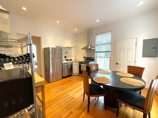 26 Clifford St 1, Boston, MA 02119