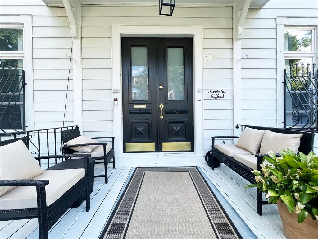 26 Clifford St 1, Boston, MA 02119