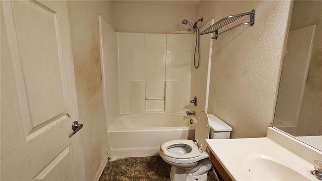 2311 12th Avenue, La Marque, TX 77568